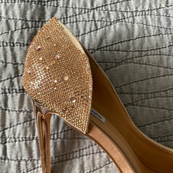 NWOT Steven Madden Rose Gold Crystal Rhinestone Heels Size 5.5, 8, 8.5 - Picture 5 of 7
